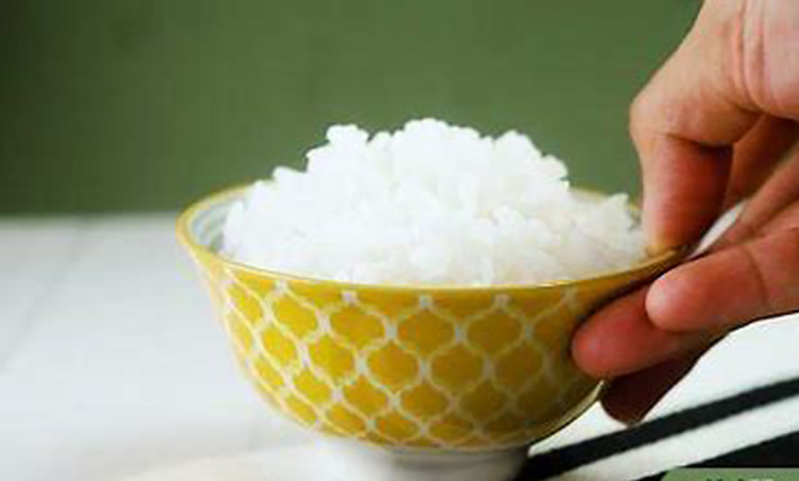 Comer arroz sobrante puede ser una práctica saludable si se toman las previsiones correctas de almacenamiento y recalentado