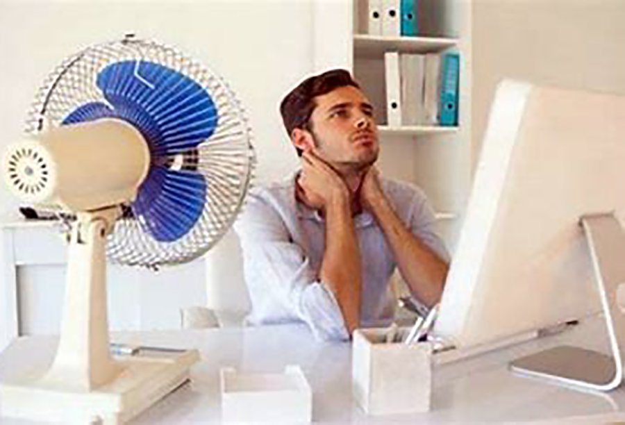 Según la OIT, cada año se pierden alrededor de 18,970 vidas laborales debido a lesiones relacionadas con el calor excesivo