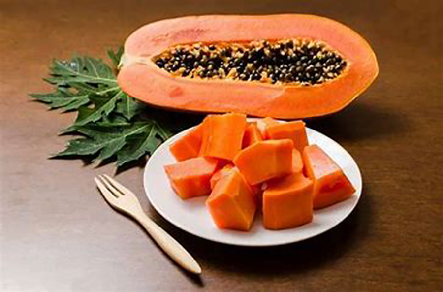 Los beneficios de la papaya se extienden a las semillas, ya que protegen el corazón, el hígado y ayudan a quemar grasa