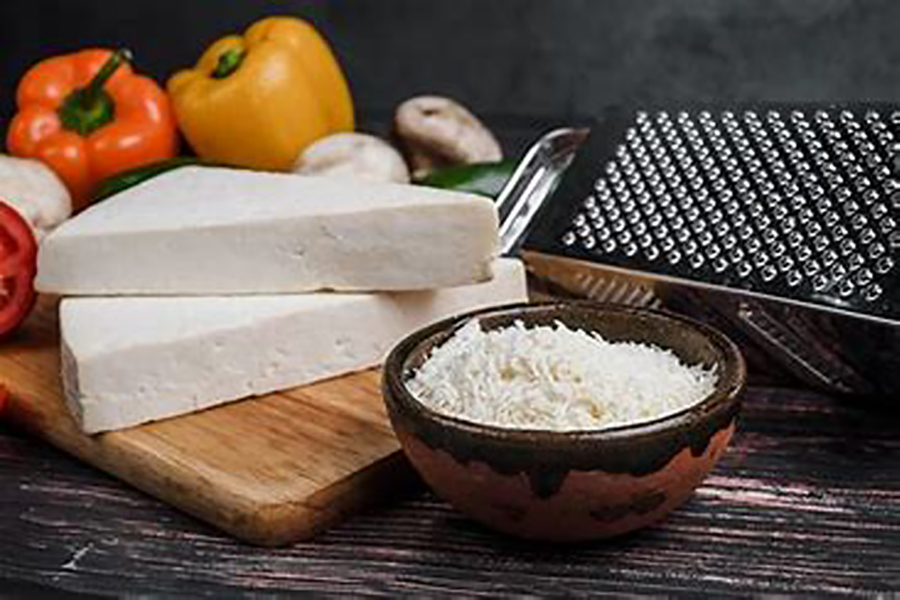 El queso es un alimento rico en nutrientes con múltiples beneficios, pero tiene grasas que puede afectar la salud del corazón