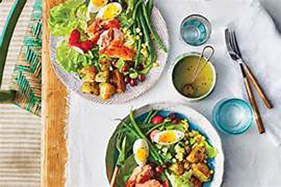 Una experta explica cuáles son los alimentos recomendados para una cena ligara y que no implique una mayor carga digestive