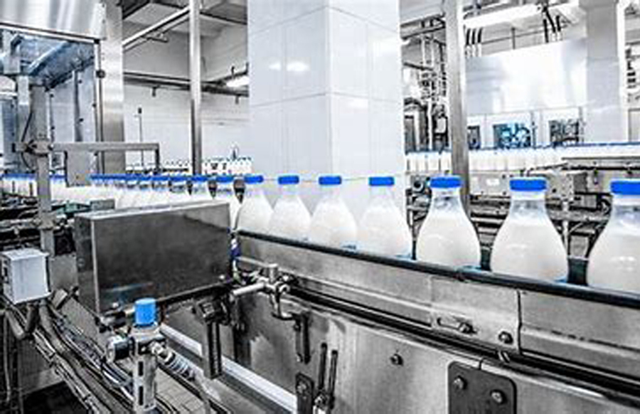 Las autoridades sanitarias recomiendan evitar el consumo de la leche con chocolate sujeta a retiro, desechar a regresarla al lugar donde fue comprada para obtener un reembolso. 