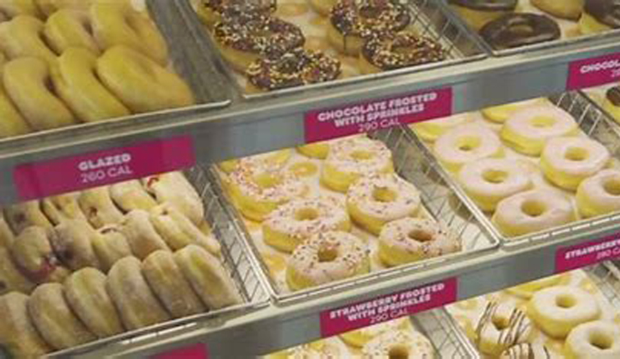 Dunkin anuncia que estará regalando donas el viernes 7 de junio y se espera que haga otros anuncios para celebrar el Día Nacional de la Dona