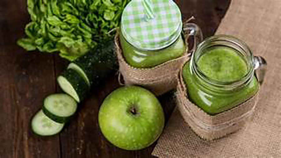  Incluir jugos verdes en tu alimentación, ayuda a limpiar el colon y desintoxicar el cuerpo
