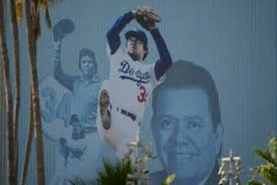 leyenda del béisbol, Fernando Valenzuela, Los Dodgers, honras Fúnebres, Red Latina STL 