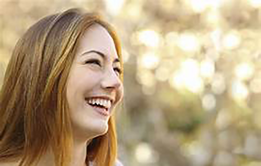  El vinagre blanco puede ayudar a eliminar el sarro y blanquear los dientes, pero su uso incorrecto podría dañar el esmalte dental