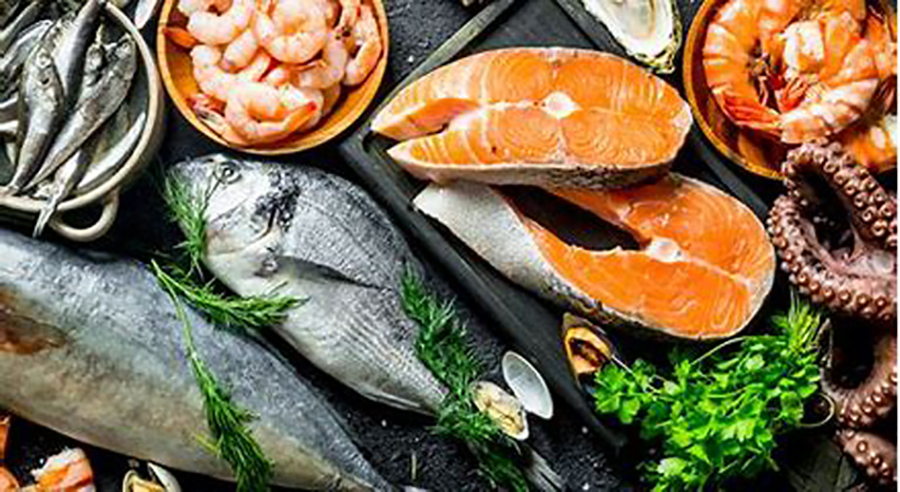 El pescado es una fuente proteína de las más consumidas de mundo pero hay 3 pescados que menos se recomiendan por su perfil nutricional bajo